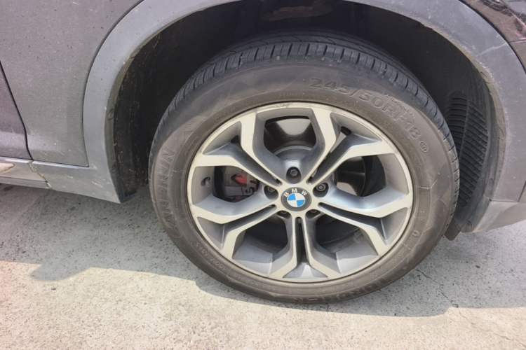 Used BMW X3 2014 xDrive20i X Design Package Right Front Wheel Hub