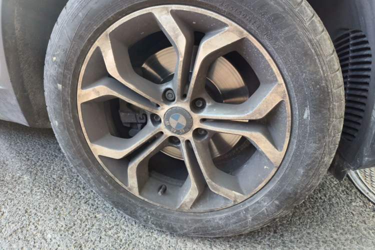 Used BMW X3 2014 xDrive28i X Design Package Right Front Wheel Hub