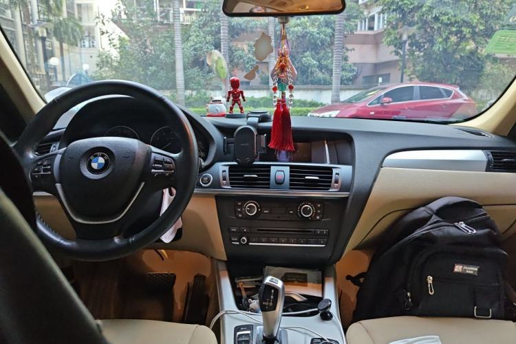 Used BMW X3 2014 xDrive20i Leading Model Center Console