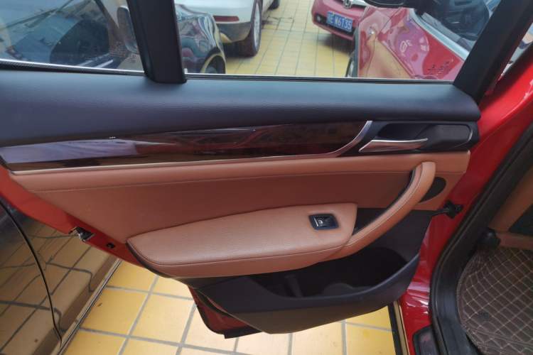Used BMW X3 2014 xDrive20i X Design Package Interior 8