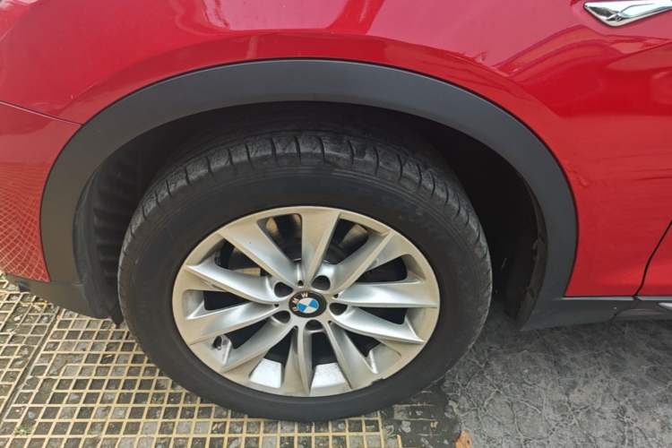 Used BMW X3 2014 xDrive20i X Design Package Left Front Wheel Hub