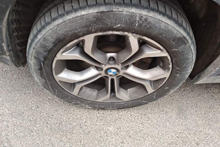 Used BMW X3 2014 xDrive20i X Design Package Left Front Wheel Hub