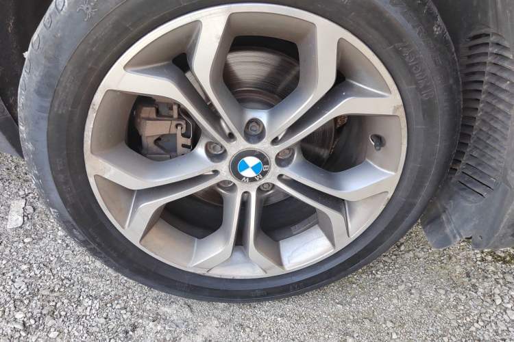 Used BMW X3 2014 xDrive20i X Design Package Right Front Wheel Hub