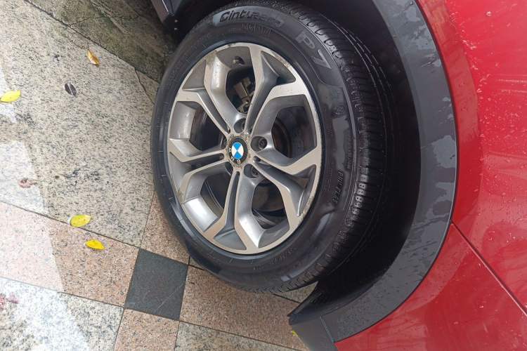 Used BMW X3 2014 xDrive20i X Design Package Right Front Wheel Hub