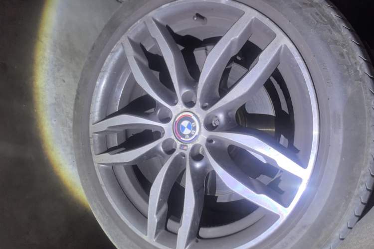 Used BMW X3 2014 xDrive35i M Sport model Right Front Wheel Hub