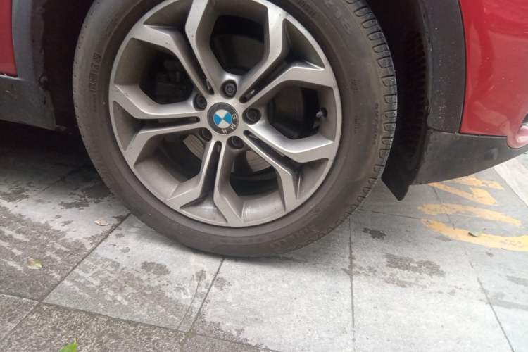 Used BMW X3 2014 xDrive20i X Design Package Right Front Wheel Hub