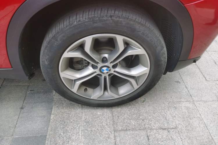 Used BMW X3 2014 xDrive20i X Design Package Right Front Wheel Hub