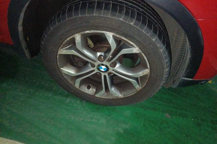 Used BMW X3 2014 xDrive20i X Design Package Right Front Wheel Hub
