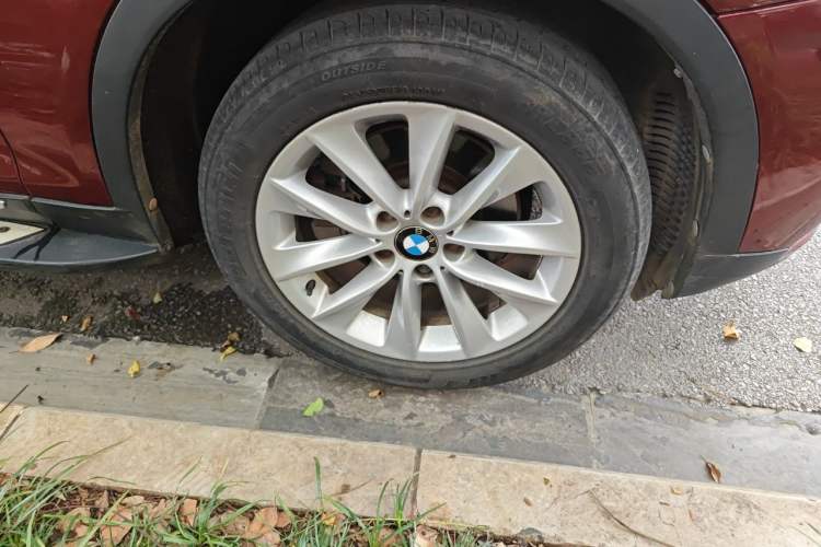 Used BMW X3 2014 xDrive20i X Design Package Right Front Wheel Hub