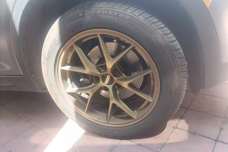 Used BMW X3 2014 xDrive20i Leading Model Right Front Wheel Hub