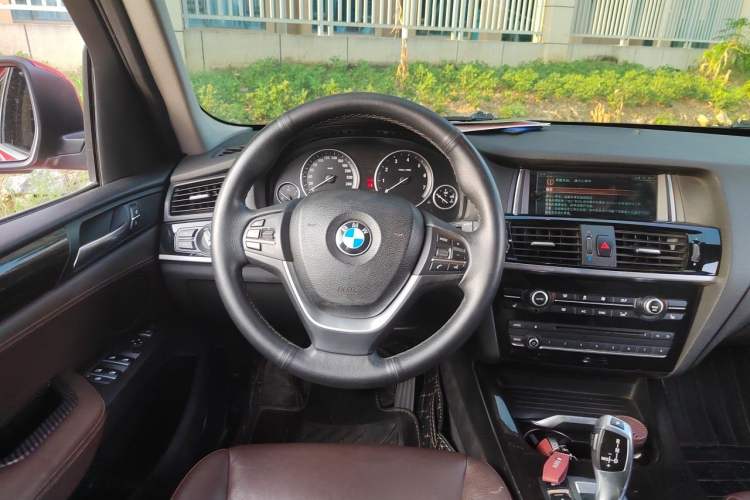 Used BMW X3 2014 xDrive20i X Design Package Steering Wheel