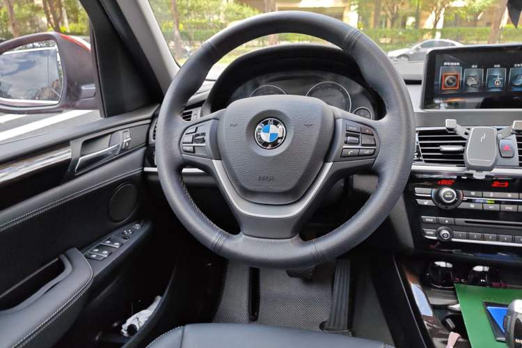 Used BMW X3 2014 xDrive20i X Design Package Steering Wheel