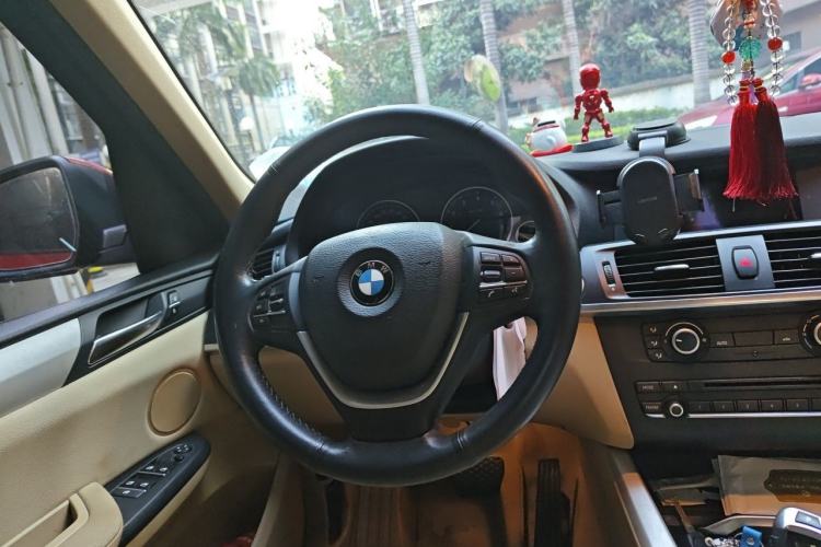 Used BMW X3 2014 xDrive20i Leading Model Steering Wheel