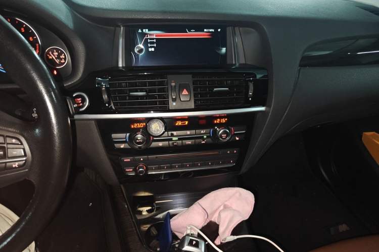Used BMW X3 2014 xDrive28i X Design Package Audio And AC Panel