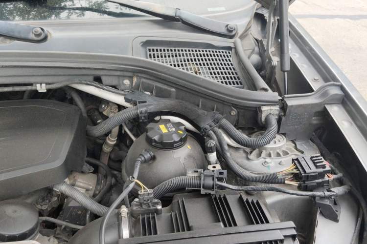Used BMW X3 2014 xDrive20i X Design Package Engine Bay Left