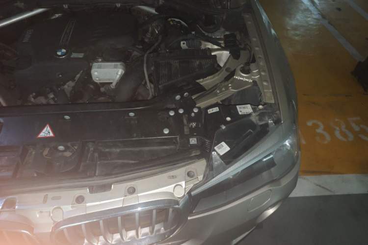 Used BMW X3 2014 xDrive20i X Design Package Engine Bay Left