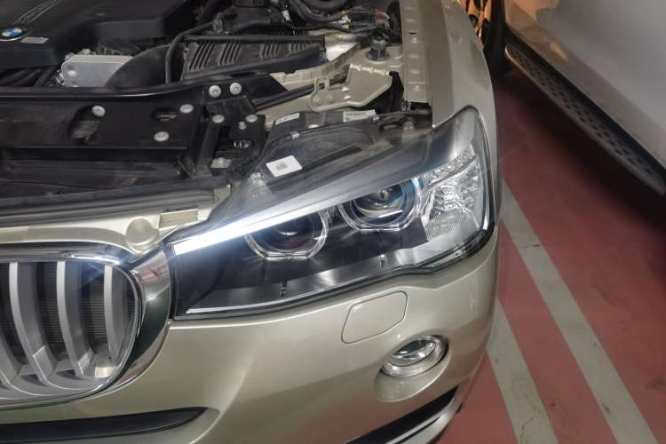 Used BMW X3 2014 xDrive20i X Design Package Engine Bay Left