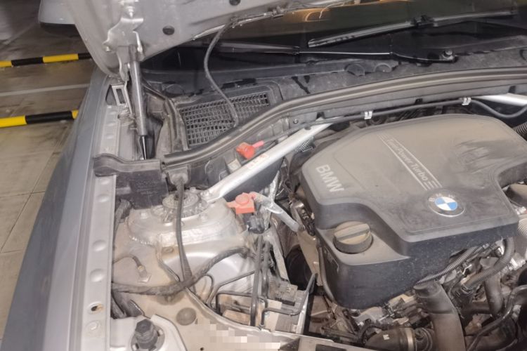 Used BMW X3 2014 xDrive20i Leading Model Engine Bay Right