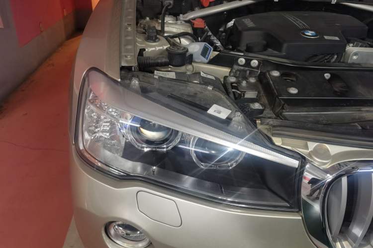 Used BMW X3 2014 xDrive20i X Design Package Engine Bay Right