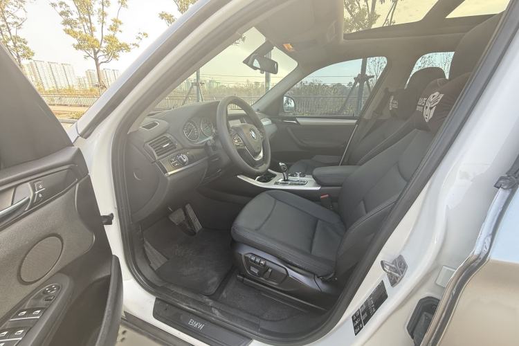 Used BMW X3 2014 xDrive20i Leading Model Interior 1