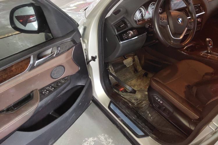 Used BMW X3 2014 xDrive20i X Design Package Interior 3