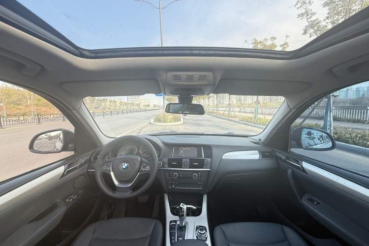 Used BMW X3 2014 xDrive20i Leading Model Interior 3