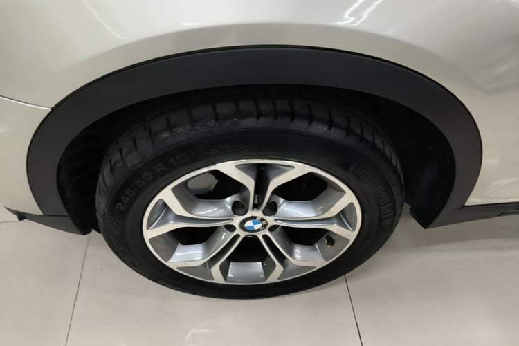 Used BMW X3 2014 xDrive20i X Design Package Left Front Wheel Hub