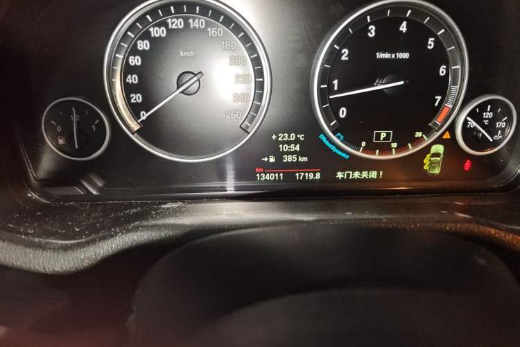 Used BMW X3 2014 xDrive20i X Design Package Odometer Close Up