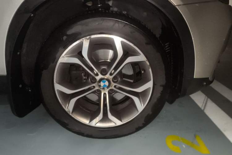 Used BMW X3 2014 xDrive20i X Design Package Right Front Wheel Hub