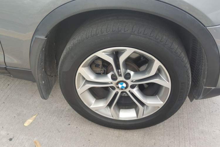 Used BMW X3 2014 xDrive20i X Design Package Right Front Wheel Hub