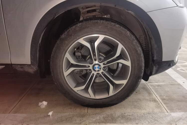 Used BMW X3 2014 xDrive20i Leading Model Right Front Wheel Hub