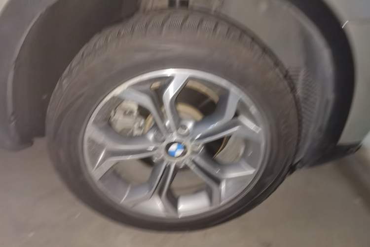 Used BMW X3 2014 xDrive20i X Design Package Right Front Wheel Hub