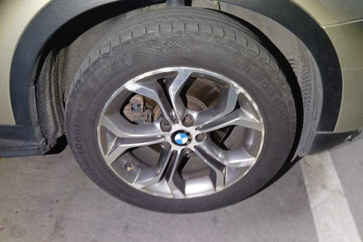 Used BMW X3 2014 xDrive20i X Design Package Right Front Wheel Hub