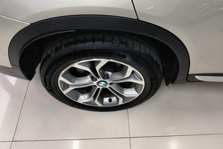 Used BMW X3 2014 xDrive20i X Design Package Right Rear Wheel Hub