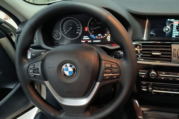Used BMW X3 2014 xDrive20i X Design Package Steering Wheel