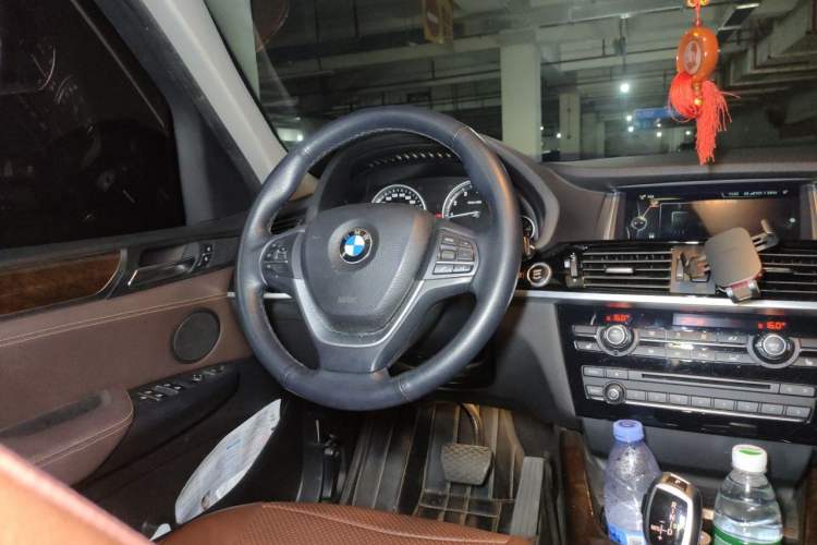 Used BMW X3 2014 xDrive20i X Design Package Steering Wheel