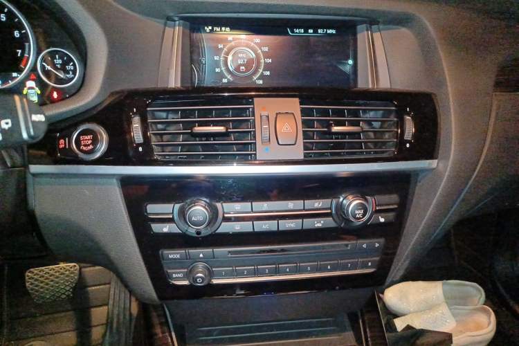 Used BMW X3 2014 xDrive28i X Design Package Audio And AC Panel