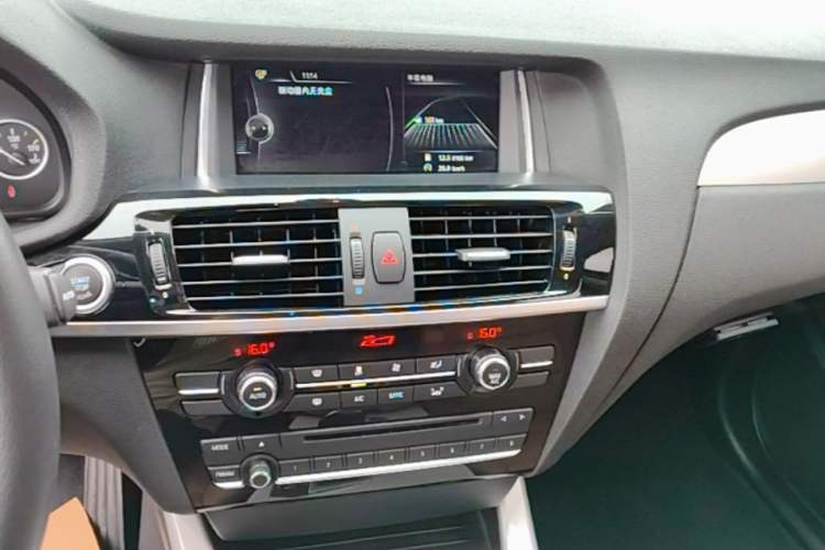 Used BMW X3 2014 xDrive28i Leading Model Audio And AC Panel