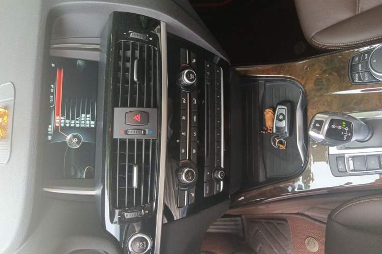 Used BMW X3 2014 xDrive20i Leading Model Audio And AC Panel