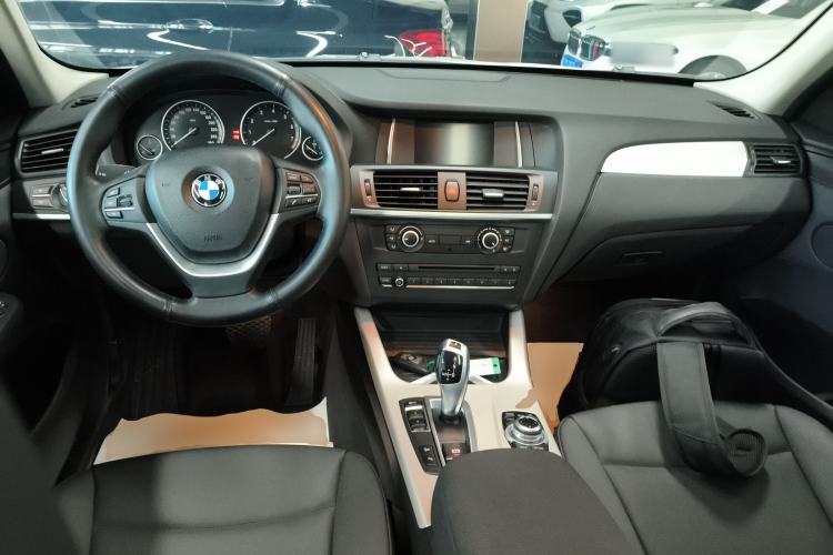 Used BMW X3 2014 xDrive20i Leading Model Center Console