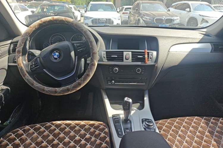 Used BMW X3 2014 xDrive20i Leading Model Center Console