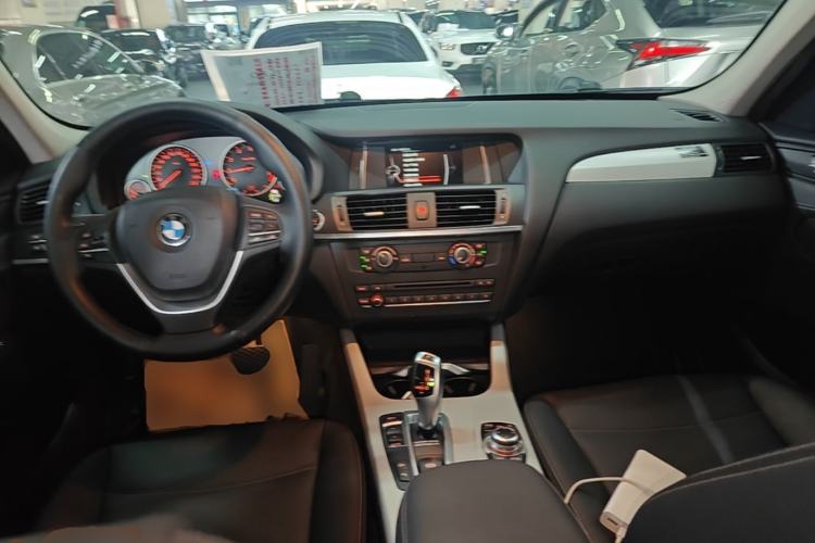 Used BMW X3 2014 xDrive20i Leading Model Center Console