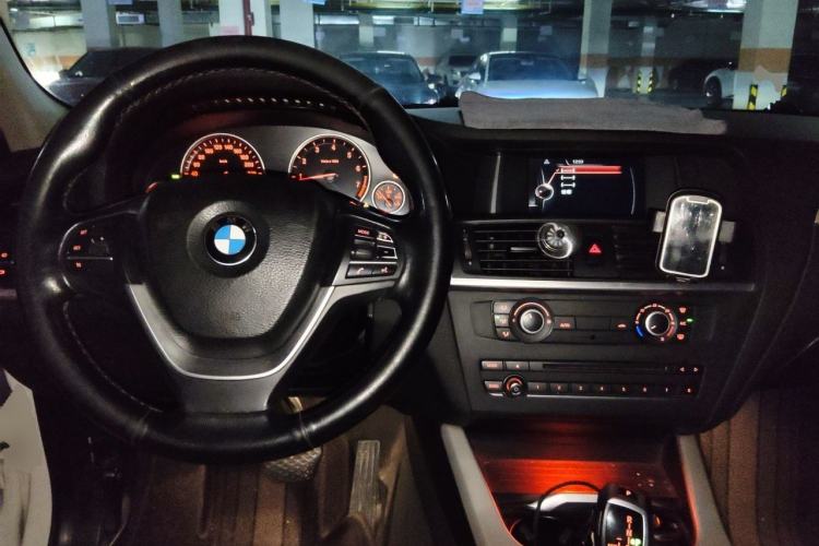 Used BMW X3 2014 xDrive20i Leading Model Center Console
