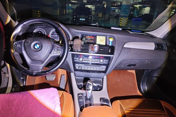 Used BMW X3 2014 xDrive28i Leading Model Center Console