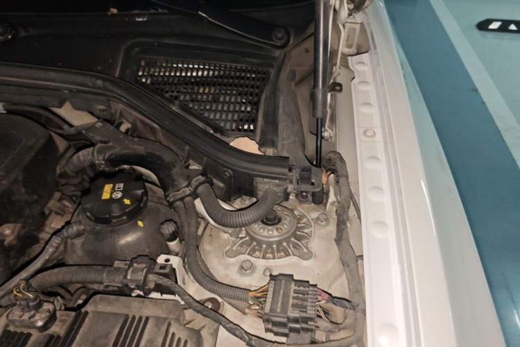 Used BMW X3 2014 xDrive20i X Design Package Engine Bay Left