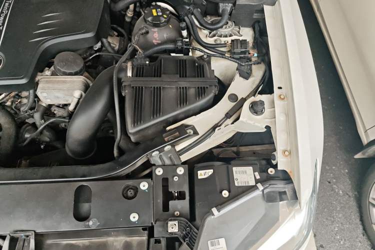 Used BMW X3 2014 xDrive20i Leading Model Engine Bay Left