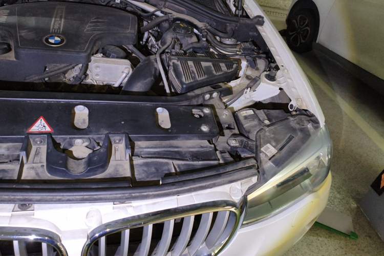 Used BMW X3 2014 xDrive20i X Design Package Engine Bay Left