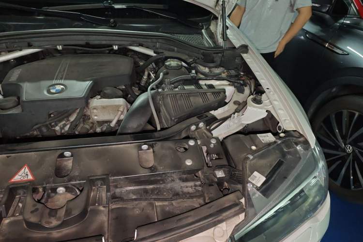 Used BMW X3 2014 xDrive28i X Design Package Engine Bay Left