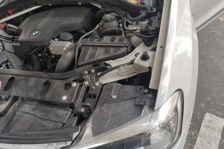 Used BMW X3 2014 xDrive20i X Design Package Engine Bay Left