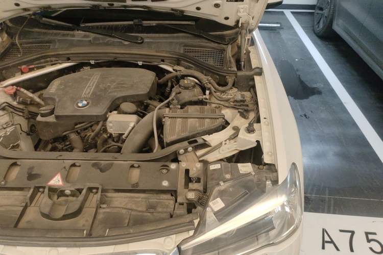 Used BMW X3 2014 xDrive20i X Design Package Engine Bay Left